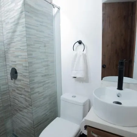 Acogedor En El Laguito, Apartamento *
